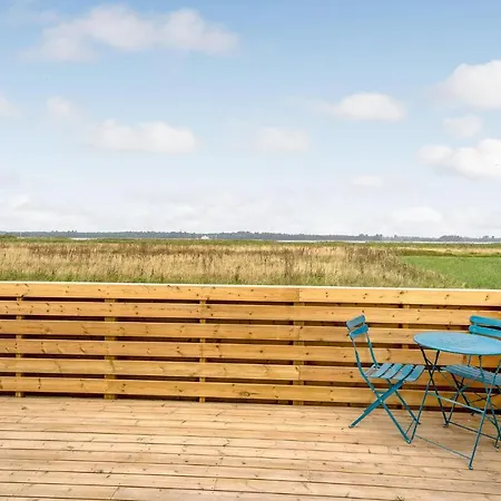 An Awesome In With 4 Bedrooms And Wifi *