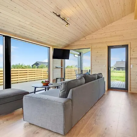 An Awesome In With 4 Bedrooms And Wifi