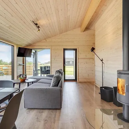 An Awesome In With 4 Bedrooms And Wifi Storvorde