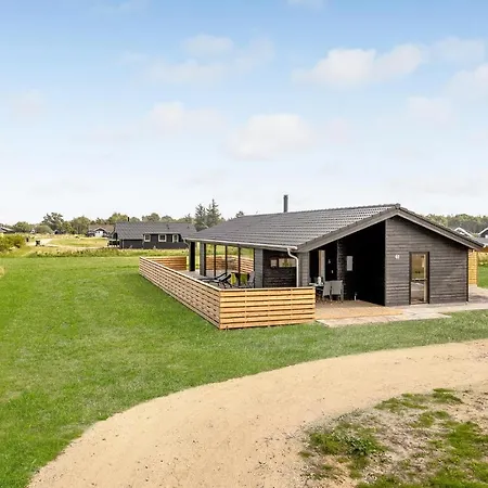 An Awesome In With 4 Bedrooms And Wifi Semesterbostad