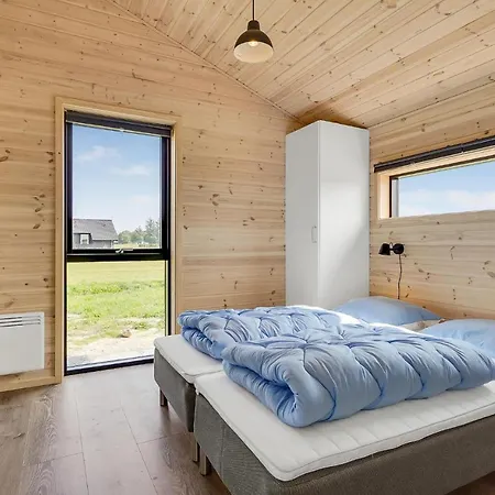 An Awesome In With 4 Bedrooms And Wifi Storvorde