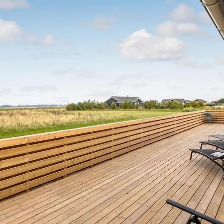 An Awesome In With 4 Bedrooms And Wifi