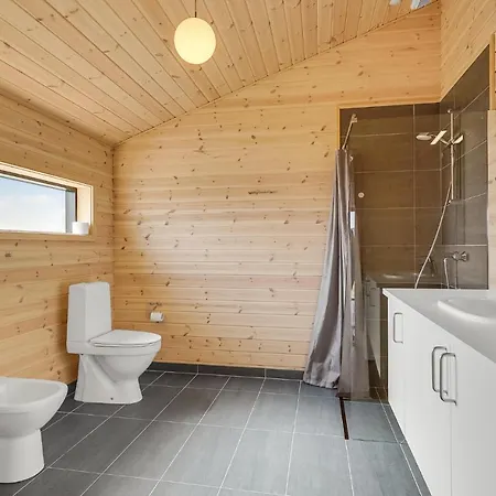 Holiday home 4 Bedroom Cozy In