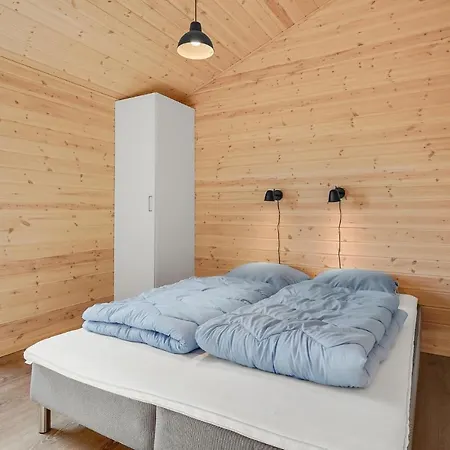 An Awesome In With 4 Bedrooms And Wifi Storvorde