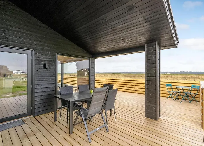 An Awesome In With 4 Bedrooms And Wifi Storvorde