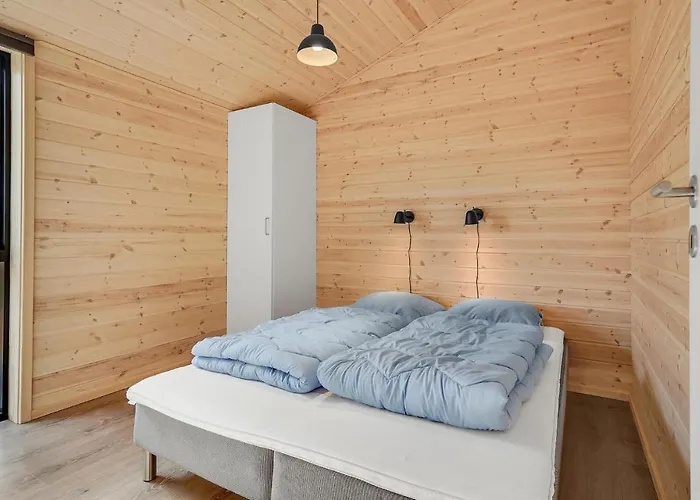 An Awesome In With 4 Bedrooms And Wifi Storvorde